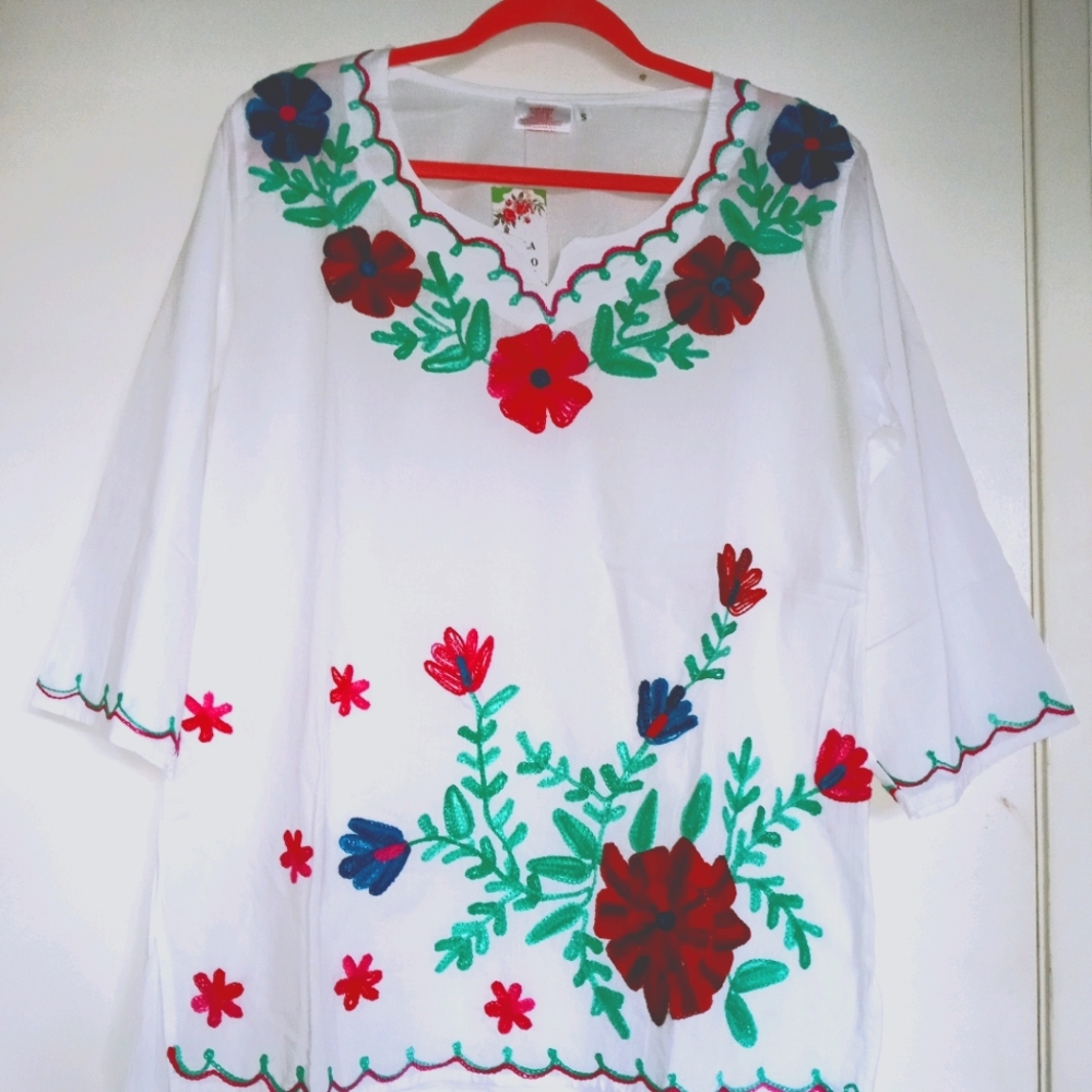 BOHEMIAN WHITE EMBROIDERED BLOUSE